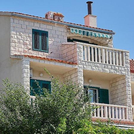 Guest House Marija Бол Экстерьер фото
